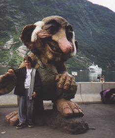 Image: 18020bland20geiranger20-20un20troll20-.jpg