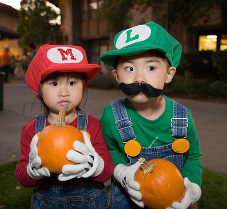 Image: mario-kids-cosplay.jpg